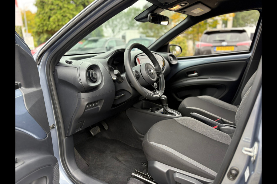Toyota Aygo X 1.0 VVT-i S-CVT Play Automaat (BOVAG/RIJKLAARPRIJS) Toyota Aygo X 1.0 VVT-i S-CVT Play Automaat (BOVAG/RIJKLAARPRIJS)