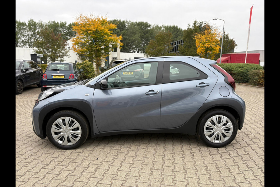 Toyota Aygo X 1.0 VVT-i S-CVT Play Automaat (BOVAG/RIJKLAARPRIJS) Toyota Aygo X 1.0 VVT-i S-CVT Play Automaat (BOVAG/RIJKLAARPRIJS)