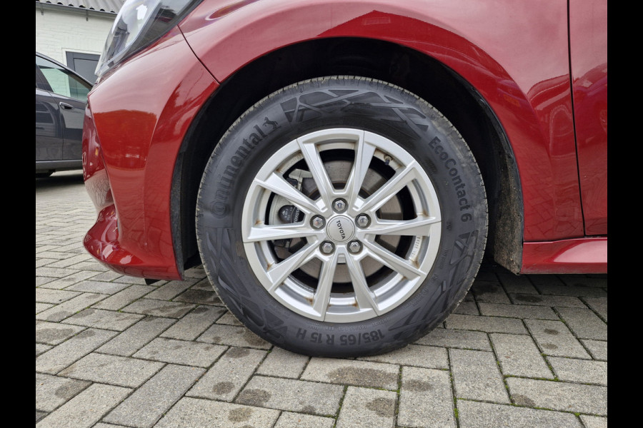 Toyota Yaris Comfort 1.5 Hybrid 115 | LMV | Camera Toyota Yaris Comfort 1.5 Hybrid 115 | LMV | Camera