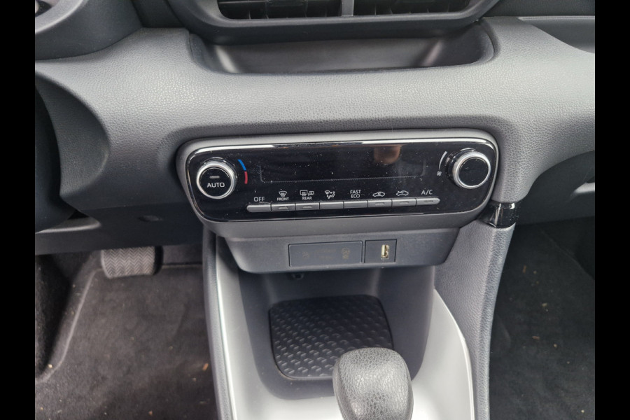 Toyota Yaris Comfort 1.5 Hybrid 115 | LMV | Camera Toyota Yaris Comfort 1.5 Hybrid 115 | LMV | Camera