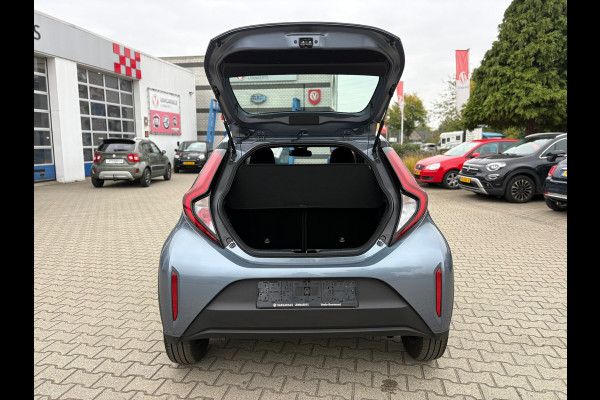 Toyota Aygo X 1.0 VVT-i S-CVT Play Automaat (BOVAG/RIJKLAARPRIJS) Toyota Aygo X 1.0 VVT-i S-CVT Play Automaat (BOVAG/RIJKLAARPRIJS)