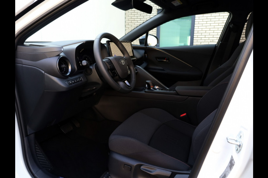 Toyota C-HR 2.0 PHEV 220 Dynamic | NIEUW! | Bi-Tone | Premium Navi Toyota C-HR 2.0 PHEV 220 Dynamic | NIEUW! | Bi-Tone | Premium Navi
