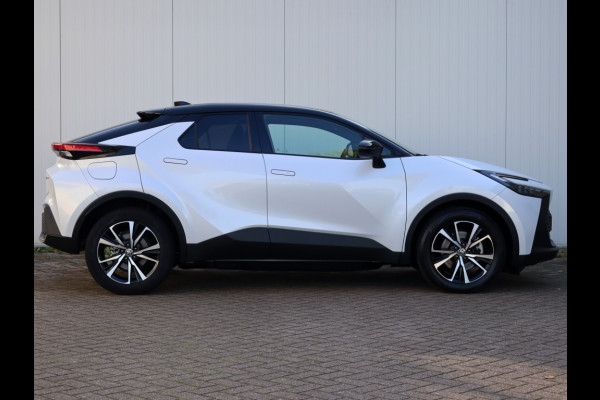 Toyota C-HR 2.0 PHEV 220 Dynamic | NIEUW! | Bi-Tone | Premium Navi Toyota C-HR 2.0 PHEV 220 Dynamic | NIEUW! | Bi-Tone | Premium Navi