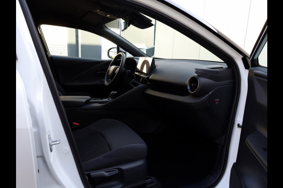 Toyota C-HR 2.0 PHEV 220 Dynamic | NIEUW! | Bi-Tone | Premium Navi Toyota C-HR 2.0 PHEV 220 Dynamic | NIEUW! | Bi-Tone | Premium Navi