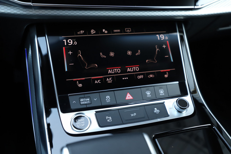 Audi Q7 60 TFSI e quattro Competition | 490PK | Luchtvering | Pano | Sfeerverlichting | RS-Stoelen | B&O | Matrix-led | Memory | Stuurwi
