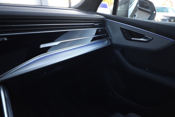 Audi Q7 60 TFSI e quattro Competition | 490PK | Luchtvering | Pano | Sfeerverlichting | RS-Stoelen | B&O | Matrix-led | Memory | Stuurwi