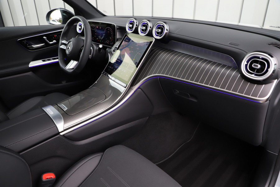 Mercedes-Benz GLC 300e AMG 4-Matic | 313PK | Pano | Sfeerverlichting | Distronic | Memory | Stuurwielverw. | Standkachel | Trekhaak | 2025.