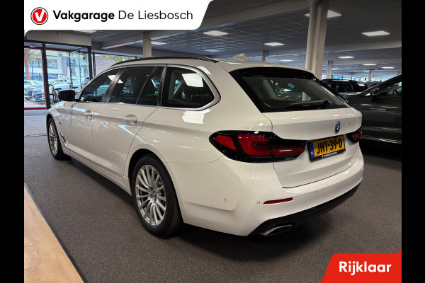 BMW 5 Serie Touring 520e Business Edition Plus / leder /camera / panorama-dak / head-up