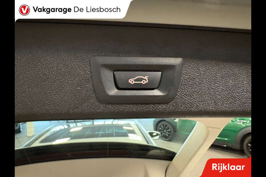 BMW 5 Serie Touring 520e Business Edition Plus / leder /camera / panorama-dak / head-up