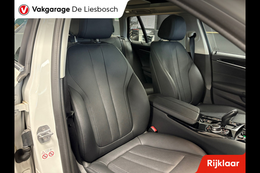 BMW 5 Serie Touring 520e Business Edition Plus / leder /camera / panorama-dak / head-up