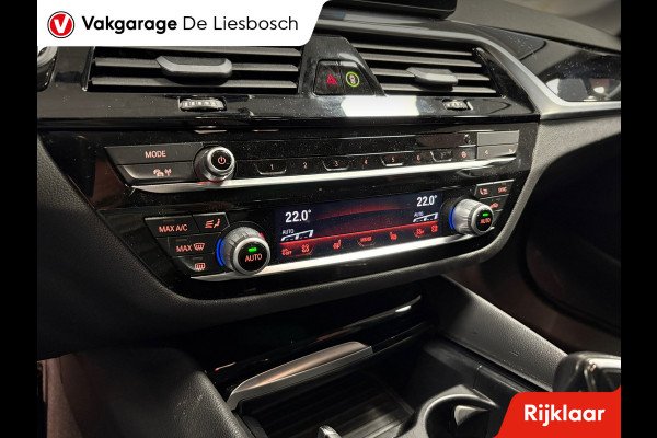 BMW 5 Serie Touring 520e Business Edition Plus / leder /camera / panorama-dak / head-up