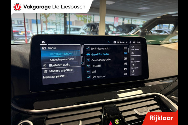 BMW 5 Serie Touring 520e Business Edition Plus / leder /camera / panorama-dak / head-up