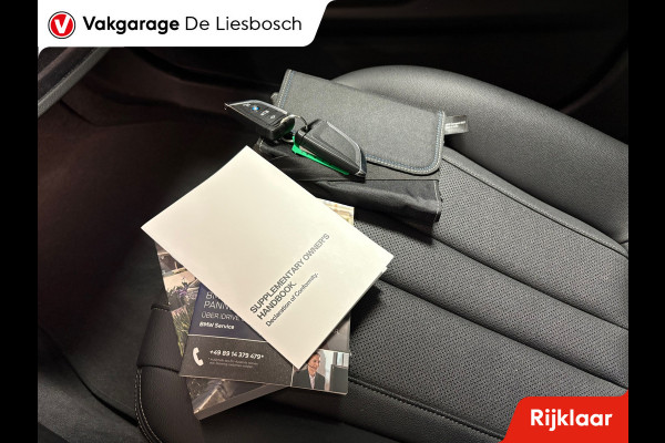 BMW 5 Serie Touring 520e Business Edition Plus / leder /camera / panorama-dak / head-up