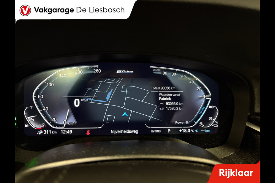 BMW 5 Serie Touring 520e Business Edition Plus / leder /camera / panorama-dak / head-up