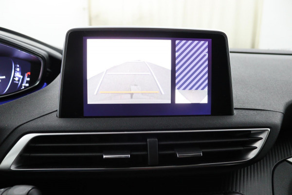 Peugeot 5008 1.2 PureTech*NAVI*CAM*HAAK*CRUISE*ECC*CARPLAY*7PER