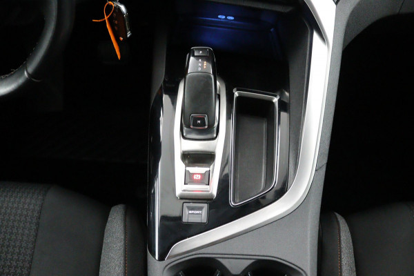 Peugeot 5008 1.2 PureTech*NAVI*CAM*HAAK*CRUISE*ECC*CARPLAY*7PER