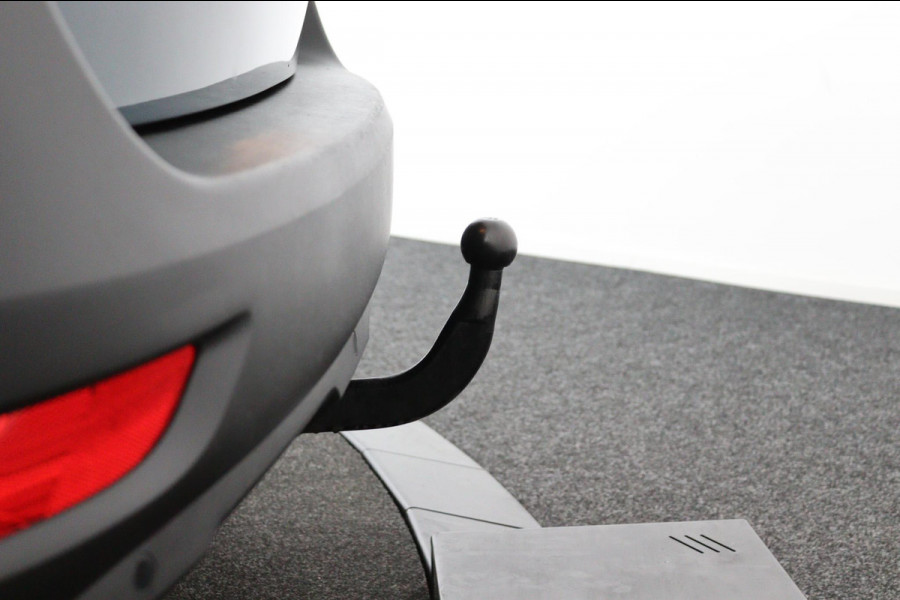 Peugeot 5008 1.2 PureTech*NAVI*CAM*HAAK*CRUISE*ECC*CARPLAY*7PER