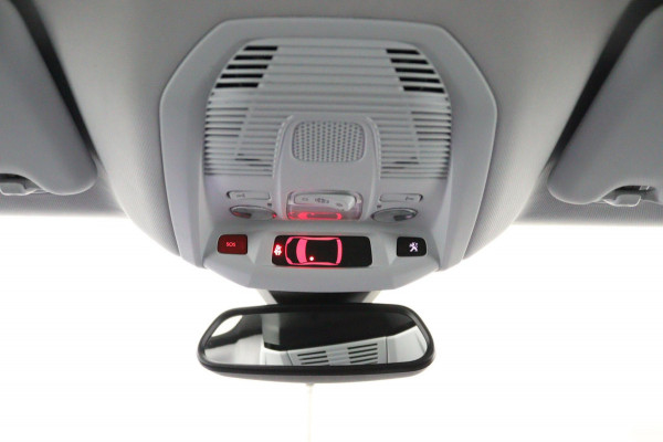 Peugeot 5008 1.2 PureTech*NAVI*CAM*HAAK*CRUISE*ECC*CARPLAY*7PER