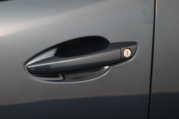 Peugeot 5008 1.2 PureTech*NAVI*CAM*HAAK*CRUISE*ECC*CARPLAY*7PER