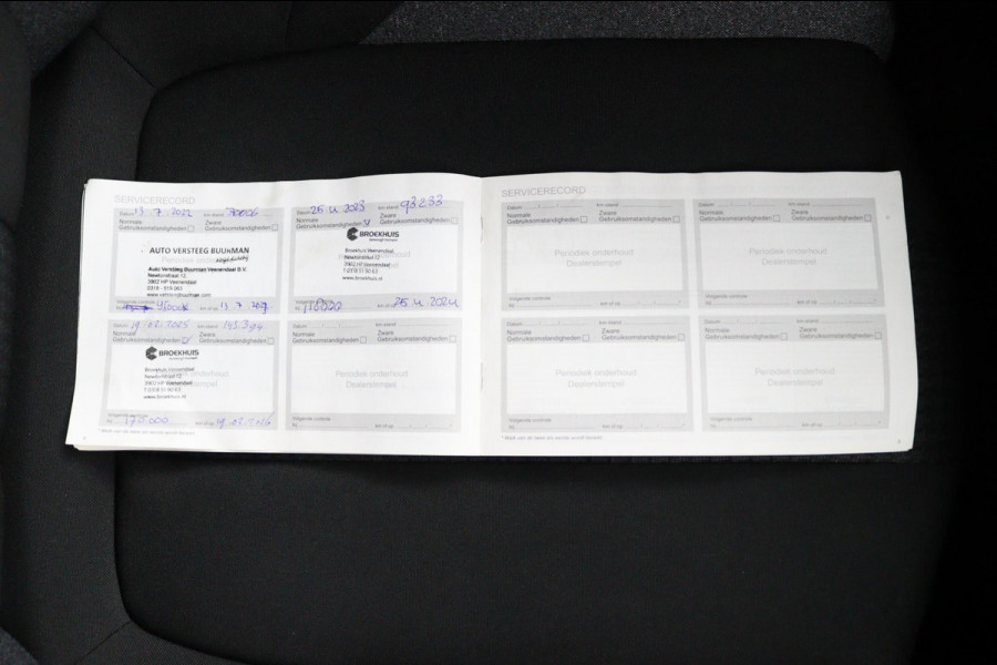 Peugeot 5008 1.2 PureTech*NAVI*CAM*HAAK*CRUISE*ECC*CARPLAY*7PER