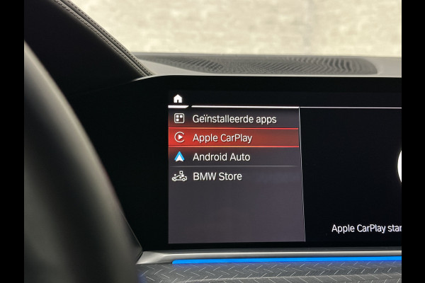 BMW X5 45e M-Stoelen | M-Performance | 360 Camera | ACC | Indiv. Leder | Harman-Kardon | Laser-LED | Keyless-Entry | Stoelventilatie | Head-Up | Memory | 21'' | Sfeerverlichting | Trekhaak | Luchtvering | Rij-Assistent Pro | Carplay | Black-Optic | Draadloos Laden.