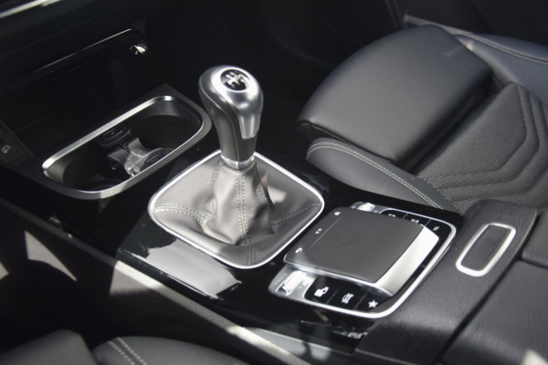 Mercedes-Benz B-Klasse 160 Advantage CAMERA/LED KOPLAMPEN/NL AUTO Mercedes-Benz B-Klasse 160 Advantage CAMERA/LED KOPLAMPEN/NL AUTO