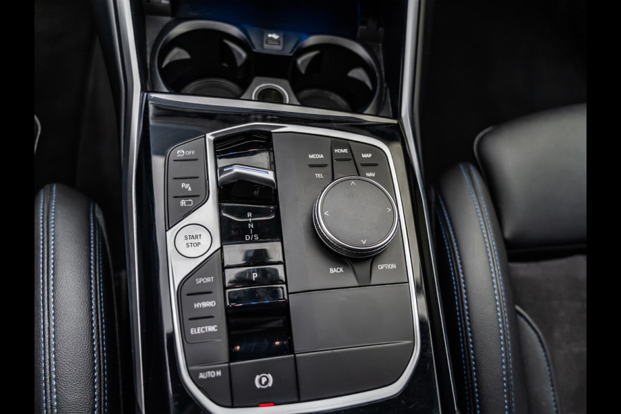 BMW 3 Serie Touring 330e |M-Pakket|Facelift|Ambient|Elek. Stoelen|Dodehoek|