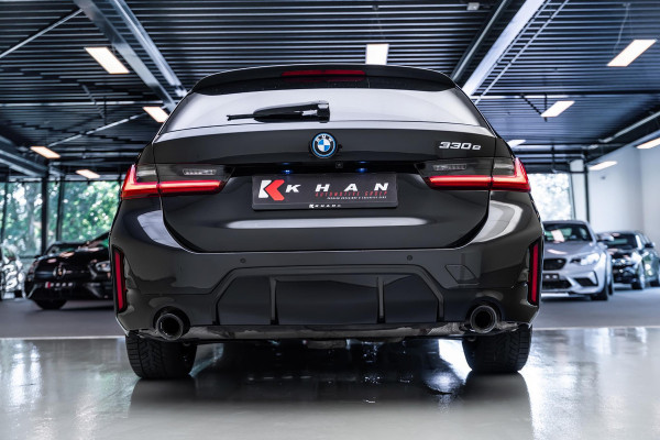 BMW 3 Serie Touring 330e |M-Pakket|Facelift|Ambient|Elek. Stoelen|Dodehoek|