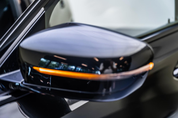 BMW 3 Serie Touring 330e |M-Pakket|Facelift|Ambient|Elek. Stoelen|Dodehoek|