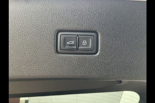 Audi Q8 4.0 TDI SQ8 NightVision Carboninleg B&O Sfeerverl HUD 360° Trekhaak Audi Q8 4.0 TDI SQ8 NightVision Carboninleg B&O Sfeerverl HUD 360° Trekhaak
