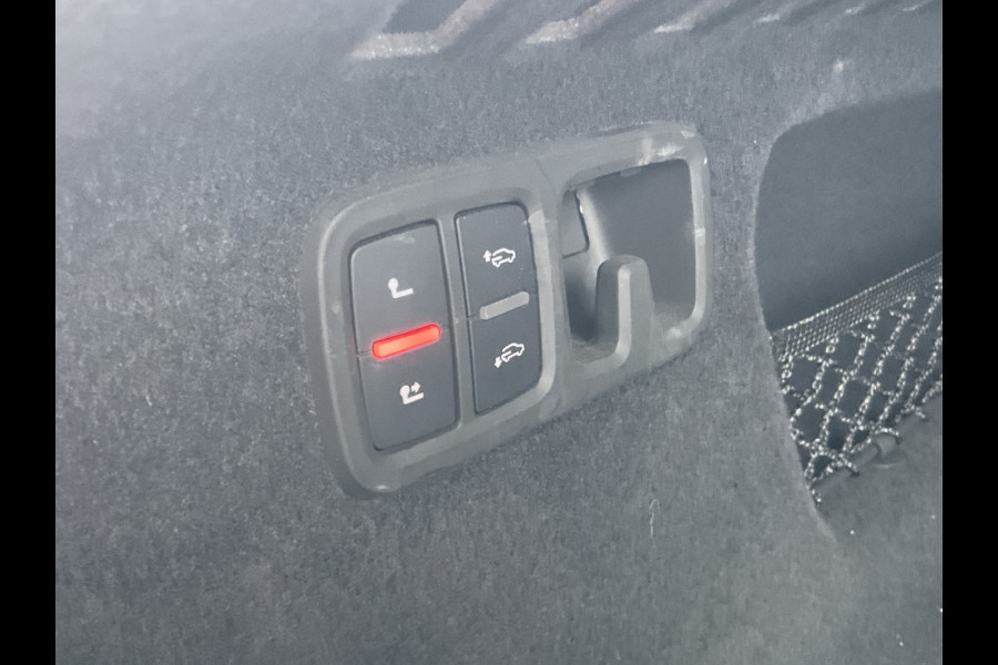 Audi Q8 4.0 TDI SQ8 NightVision Carboninleg B&O Sfeerverl HUD 360° Trekhaak Audi Q8 4.0 TDI SQ8 NightVision Carboninleg B&O Sfeerverl HUD 360° Trekhaak