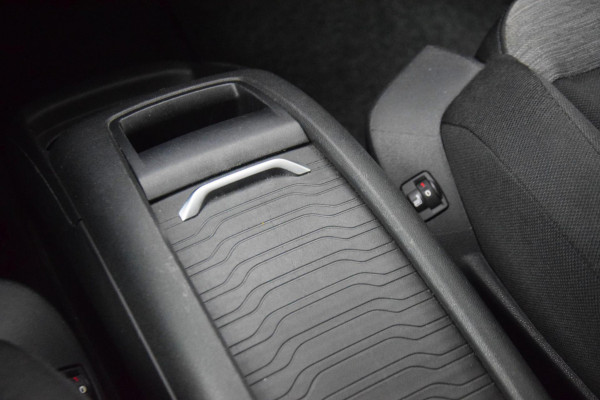 Citroën Grand C4 Spacetourer 1.2 PureTech Business 7P/VERWARMDE VOORSTOELEN/APPLE CARPLAY