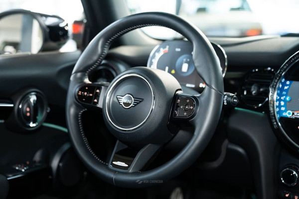 MINI 1.5 Cooper John Cooper Works ** LED, JCW SPORTST, PANORAMA, ACC, HuD, VERW. STUUR ** 1e EIG - 24.550km. - UNFALLFREI ** ** INFORMEER OOK NAAR ONZE AANTREKKELIJKE FINANCIAL-LEASE TARIEVEN **