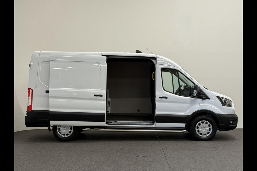 Ford Transit 330 2.0 TDCI Automaat L3H2 Trend Airco Navi Trekhaak Cruise Control Camera Side bars Ford Transit 330 2.0 TDCI Automaat L3H2 Trend Airco Navi Trekhaak Cruise Control Camera Side bars