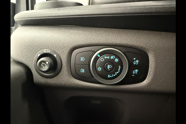 Ford Transit 330 2.0 TDCI Automaat L3H2 Trend Airco Navi Trekhaak Cruise Control Camera Side bars Ford Transit 330 2.0 TDCI Automaat L3H2 Trend Airco Navi Trekhaak Cruise Control Camera Side bars
