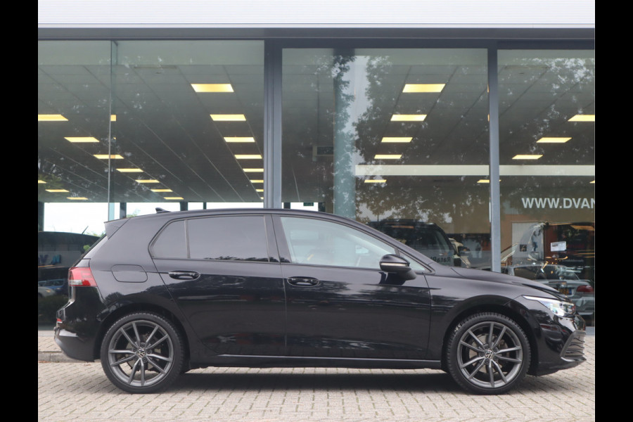 Volkswagen Golf 1.5 TSI Life Business / LED