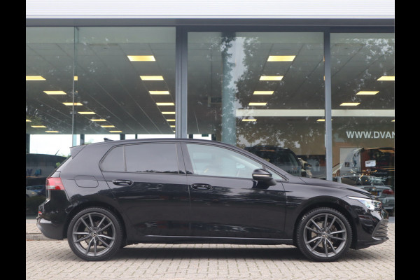 Volkswagen Golf 1.5 TSI Life Business / LED