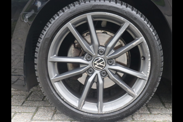 Volkswagen Golf 1.5 TSI Life Business / LED