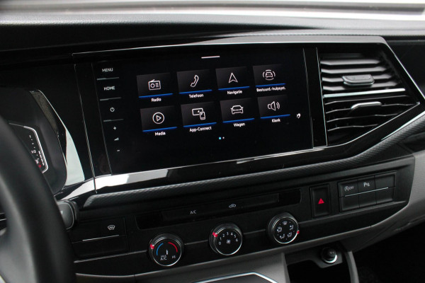 Volkswagen Transporter 2.0 TDI L2H1 150PK JB-EDITION DSG / PDC / VERLAGINGSVEREN / LEDEREN BEKLEDING / FULL / APPLE CARPLAY / NAVI