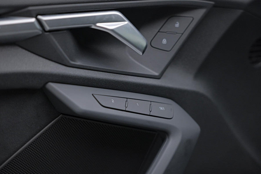 Audi RS3 Sportback 2.5 TFSI Quattro |Pano|Massage|Ceramic|Carbon|Memory|VOLL|