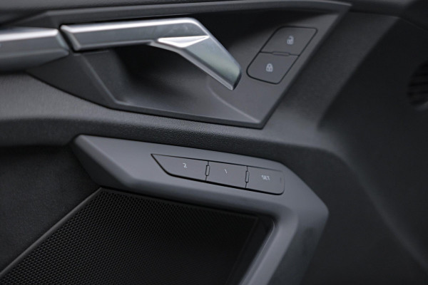 Audi RS3 Sportback 2.5 TFSI Quattro |Pano|Massage|Ceramic|Carbon|Memory|VOLL|