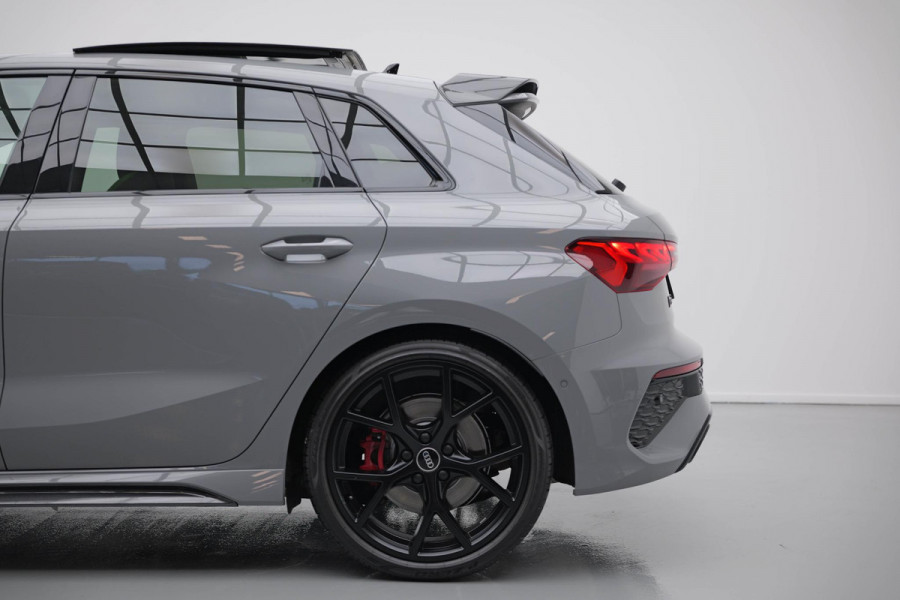 Audi RS3 Sportback 2.5 TFSI Quattro |Pano|Massage|Ceramic|Carbon|Memory|VOLL|