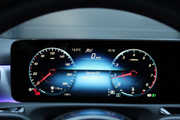 Mercedes-Benz A-Klasse 200 Business Solution AMG | PANO | MEMORY | CAMERA | ACC | SFEER | CARPLAY |