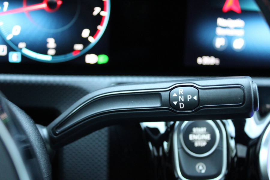 Mercedes-Benz A-Klasse 200 Business Solution AMG | PANO | MEMORY | CAMERA | ACC | SFEER | CARPLAY |