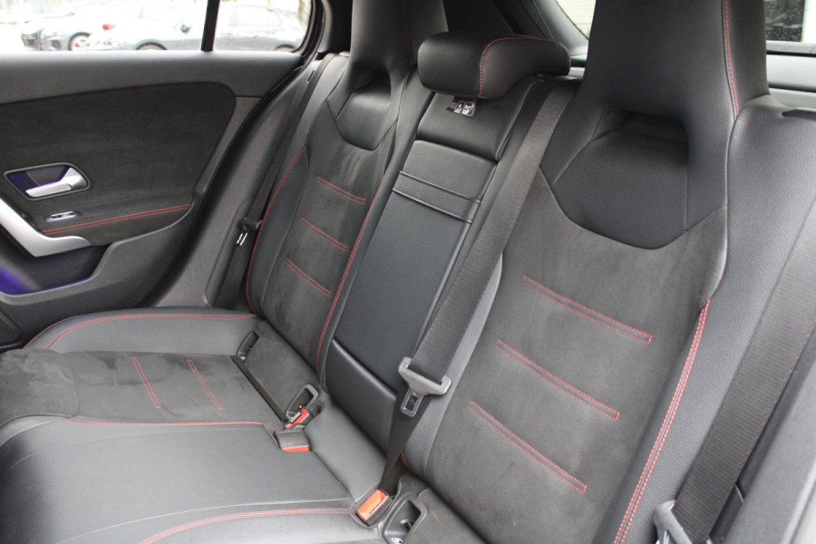 Mercedes-Benz A-Klasse 200 Business Solution AMG | PANO | MEMORY | CAMERA | ACC | SFEER | CARPLAY |