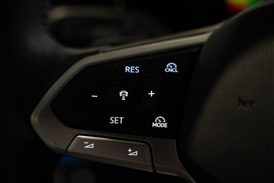 Volkswagen Tiguan 1.5 eTSI Life Edition | Camera | Winter Pack | ACC