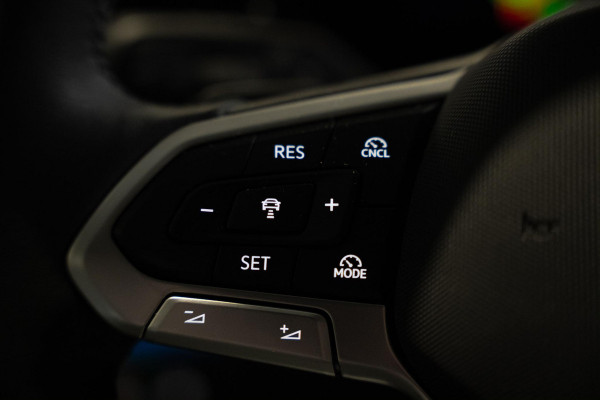 Volkswagen Tiguan 1.5 eTSI Life Edition | Camera | Winter Pack | ACC