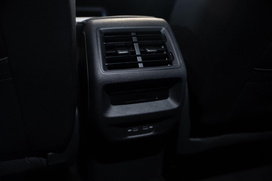 Volkswagen Tiguan 1.5 eTSI Life Edition | Camera | Winter Pack | ACC
