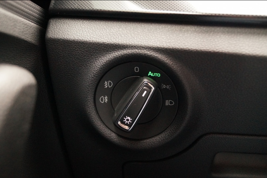 Škoda SCALA 1.5 TSI 150pk DSG Sport Business -PANO-NAVI-ECC-DIGI-