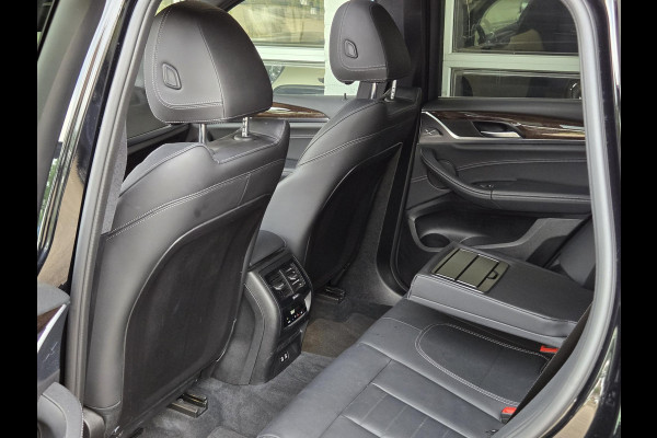 BMW X3 xDrive30e LCI | SPORTSTOELEN | LEDER | PANORAMADAK | CAMERA | TREKHAAK |
